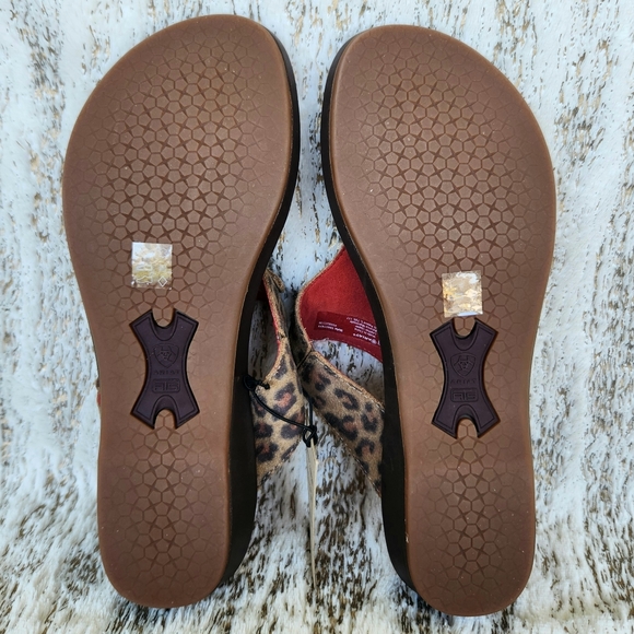 NWT Ariat "Poolside" Velcro Strap Leopard Print Thong Sandals | Women's Size 7B - Picture 9 of 11